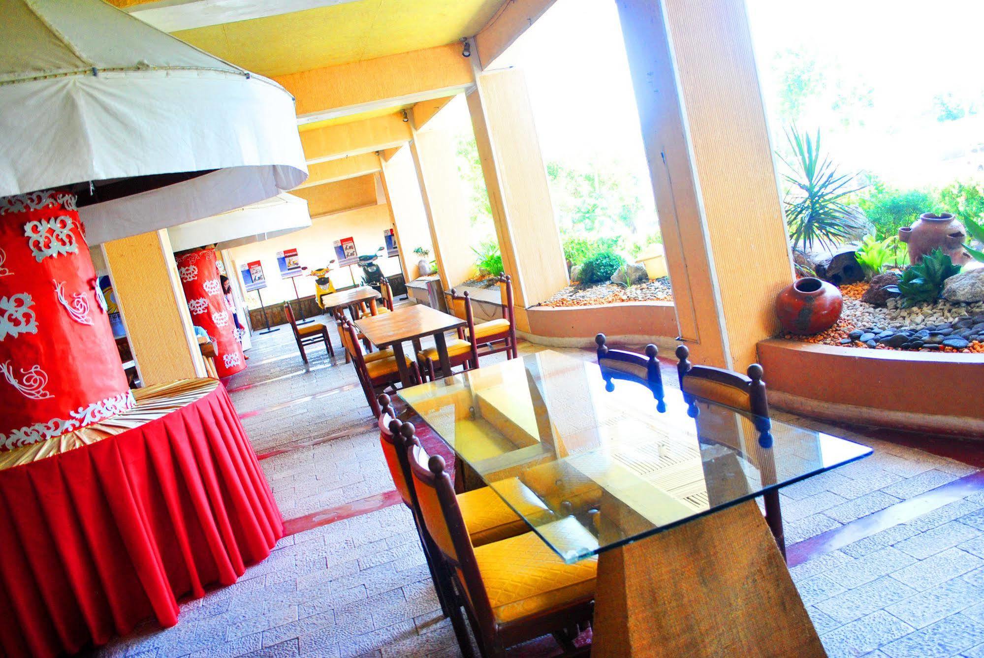 Leyte Park Resort Hotel Tacloban Zewnętrze zdjęcie