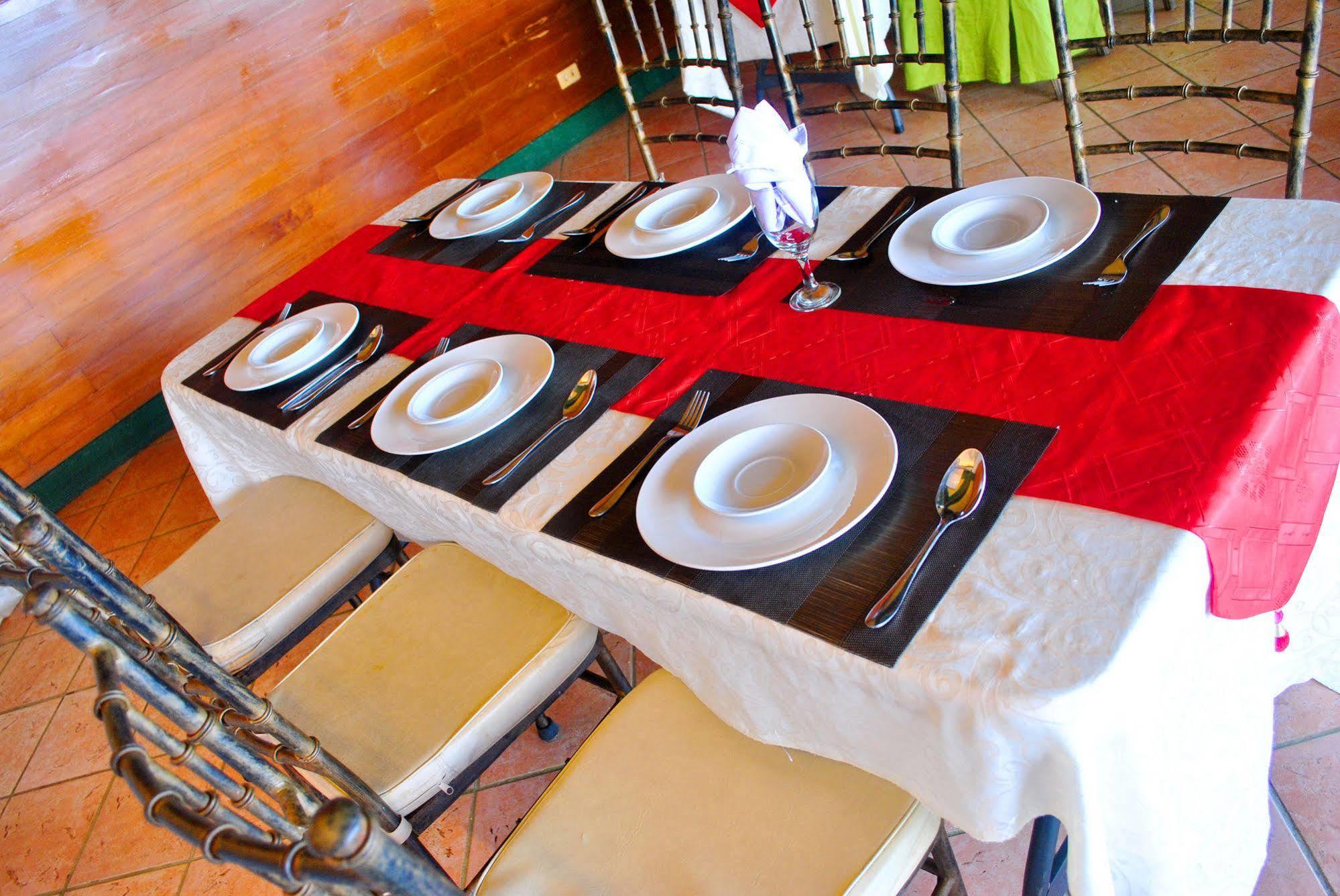 Leyte Park Resort Hotel Tacloban Zewnętrze zdjęcie