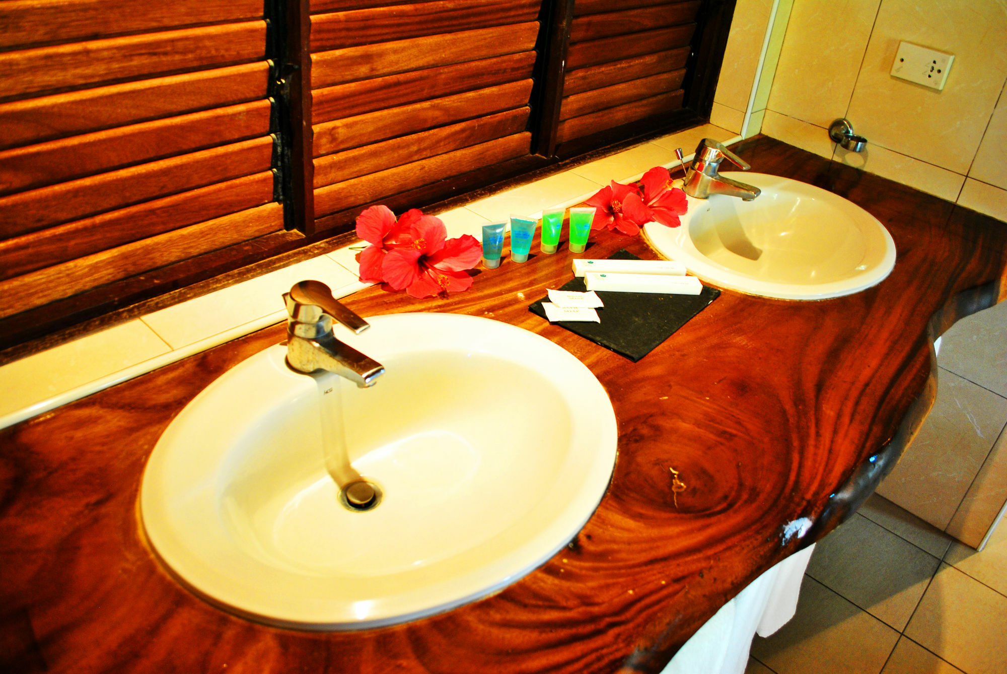 Leyte Park Resort Hotel Tacloban Zewnętrze zdjęcie